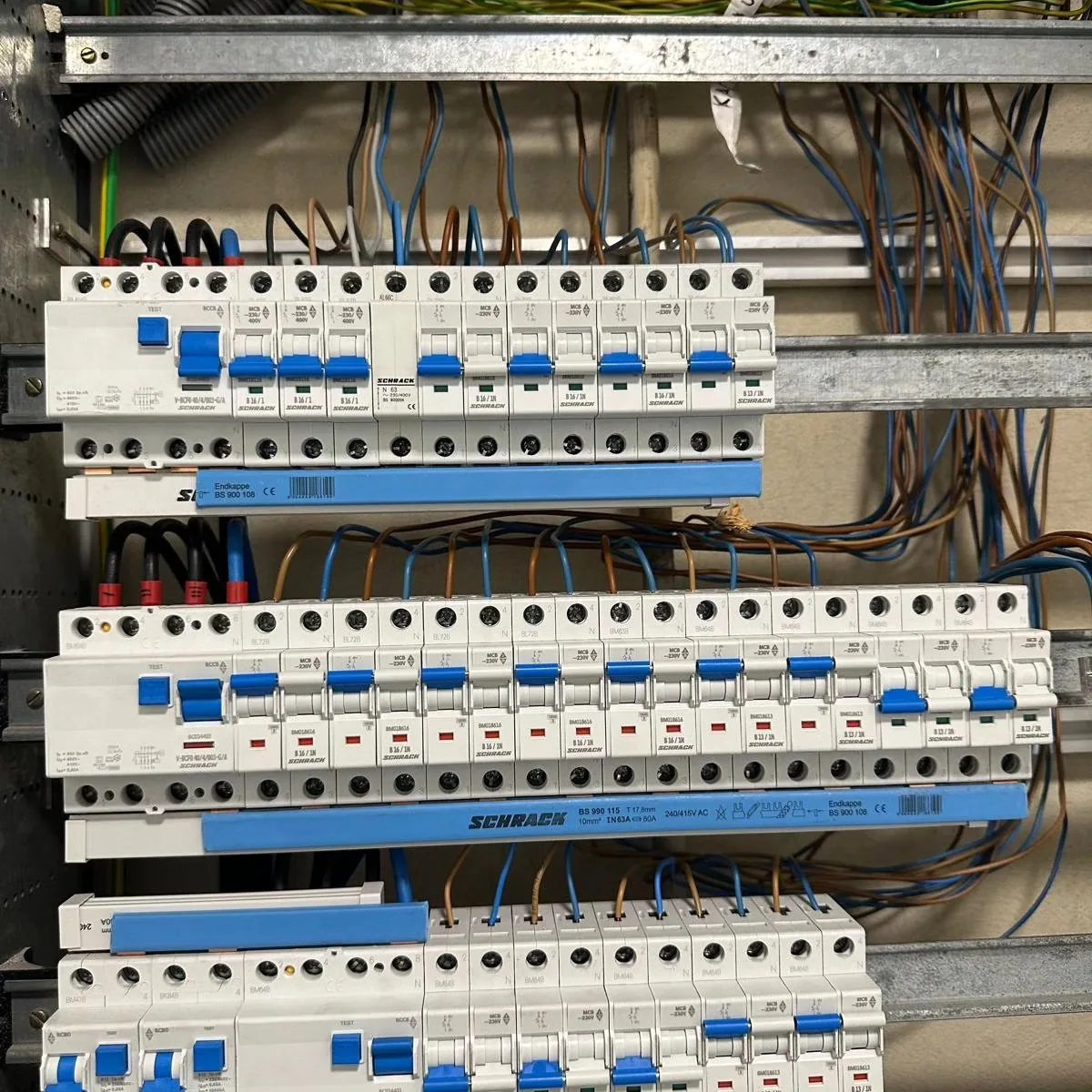 Profesionalno izvedena razvodna tabla TNL Elektro